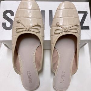 SCHUTZ flats 9.5 NEW. Pristine, delicate, croco leather.